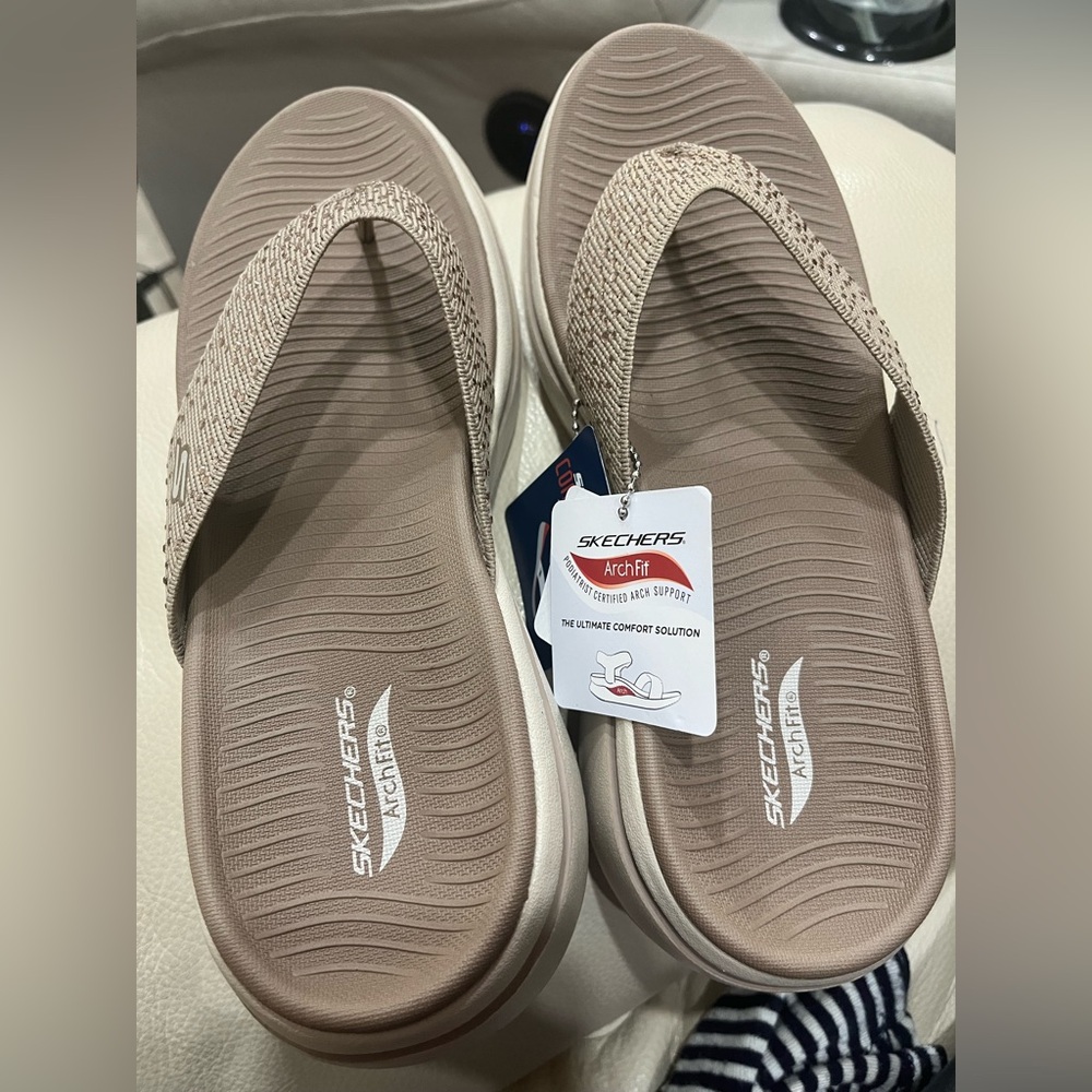 Sketchers ArchFit Sandals